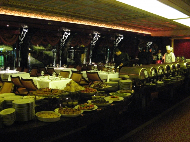 Bateau-croisière du Grand Hyatt (intérieur) 